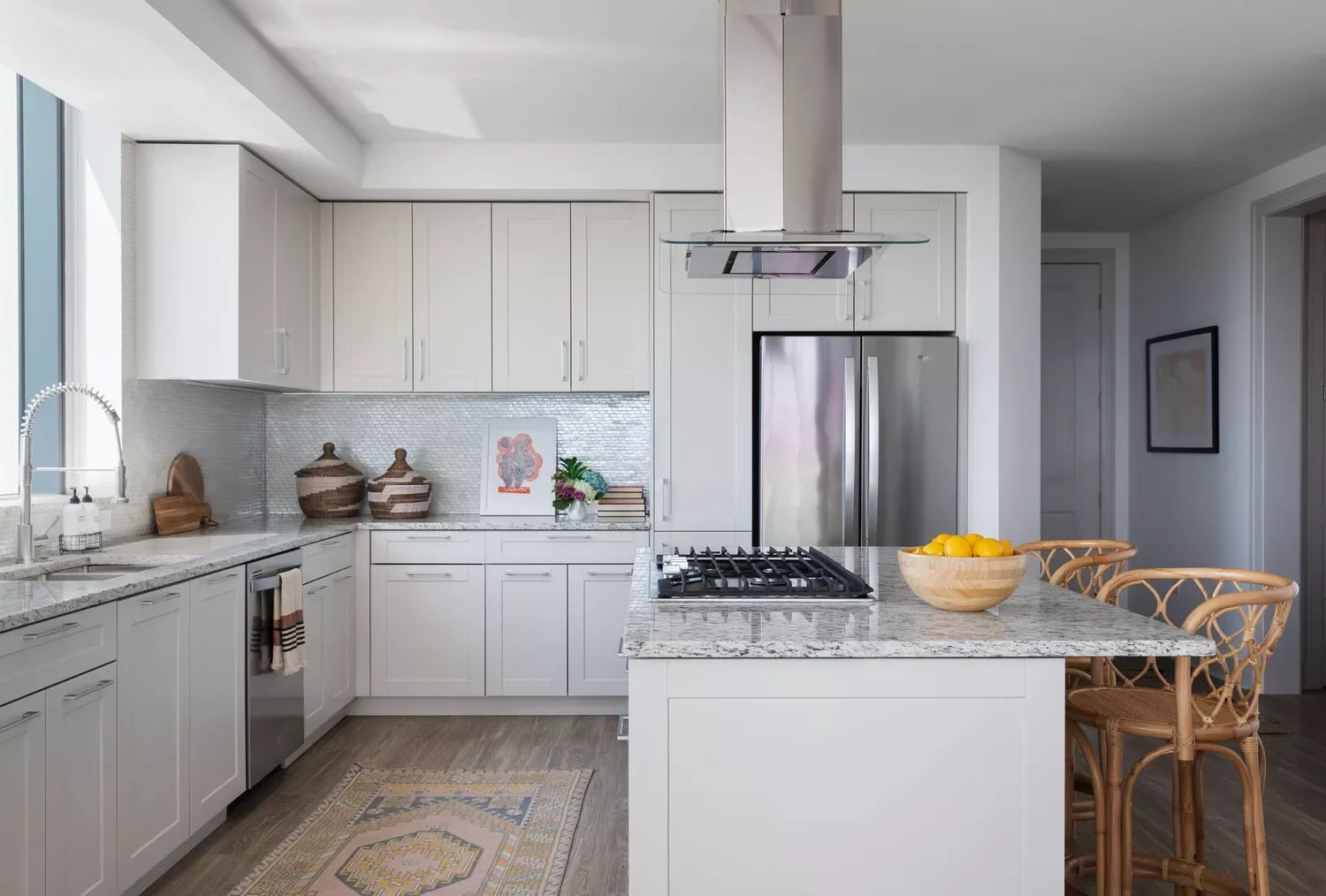 Airy Kitchen Island