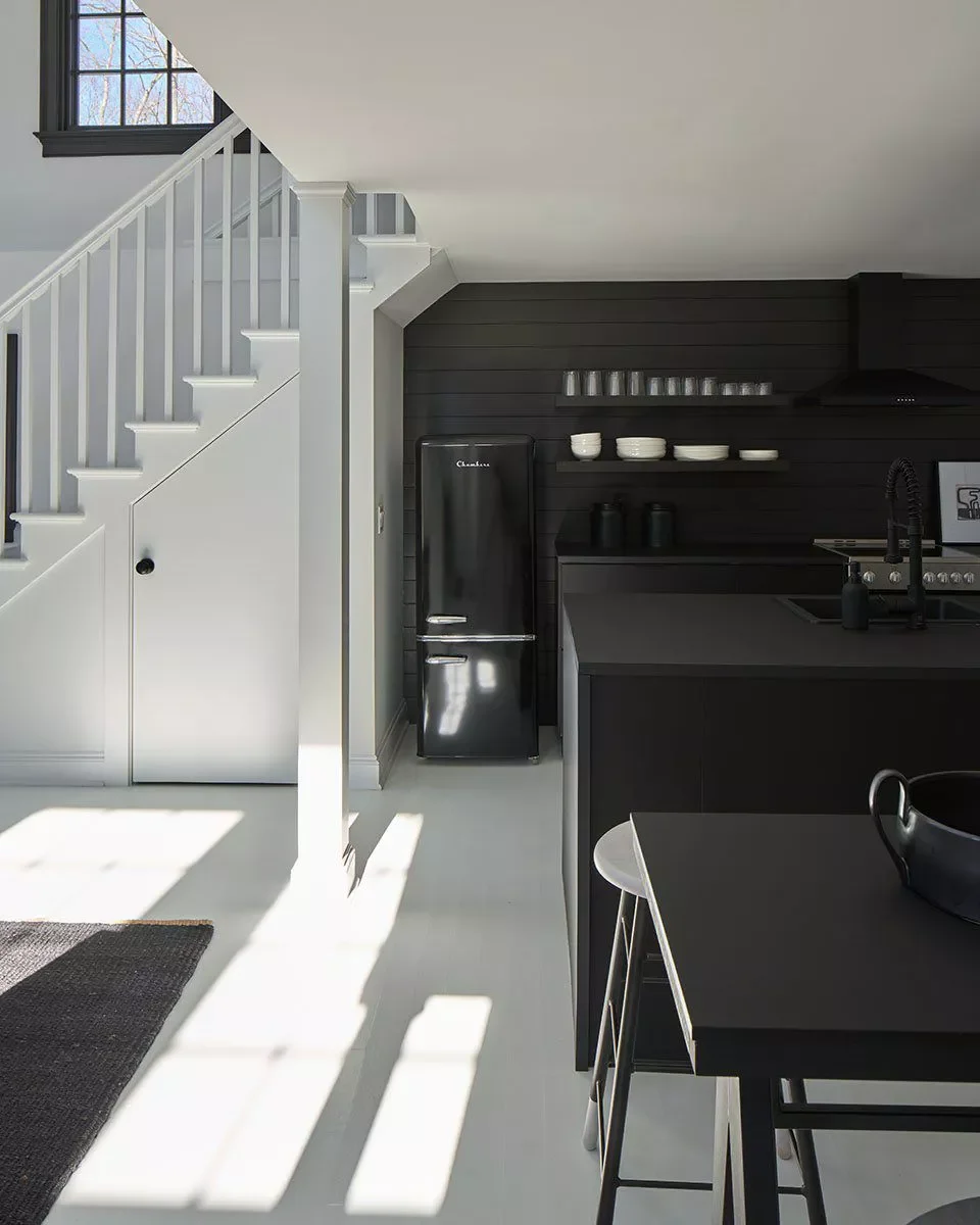 All-Black Kitchen Counters