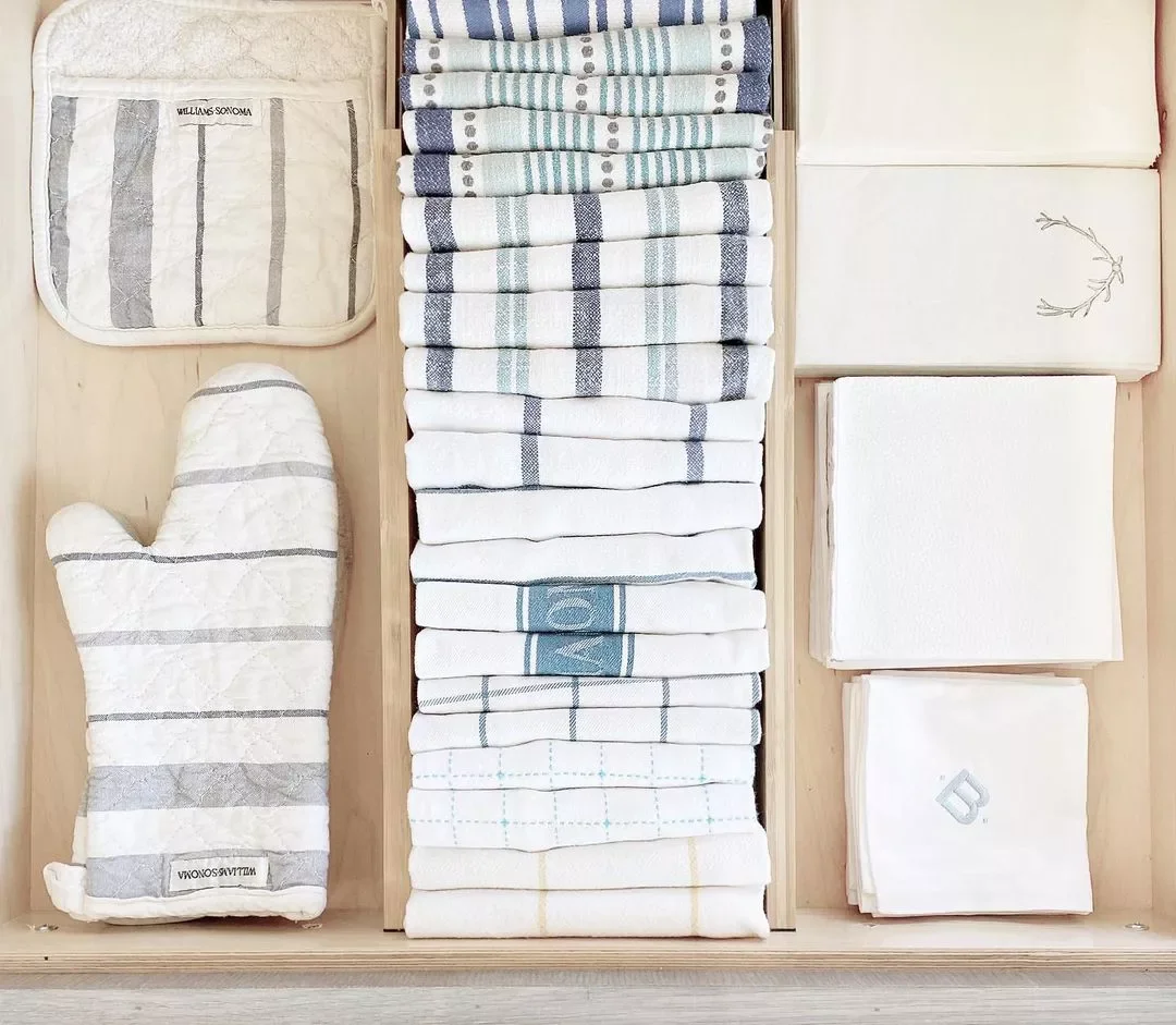 Arrange Kitchen Towels Vertically