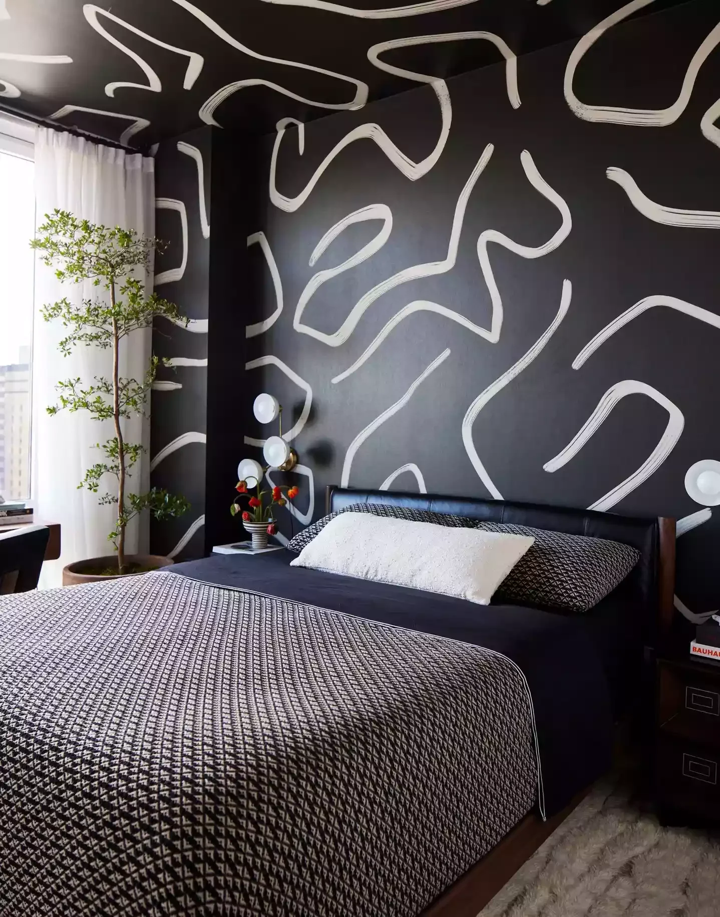 B&W Small Bedroom