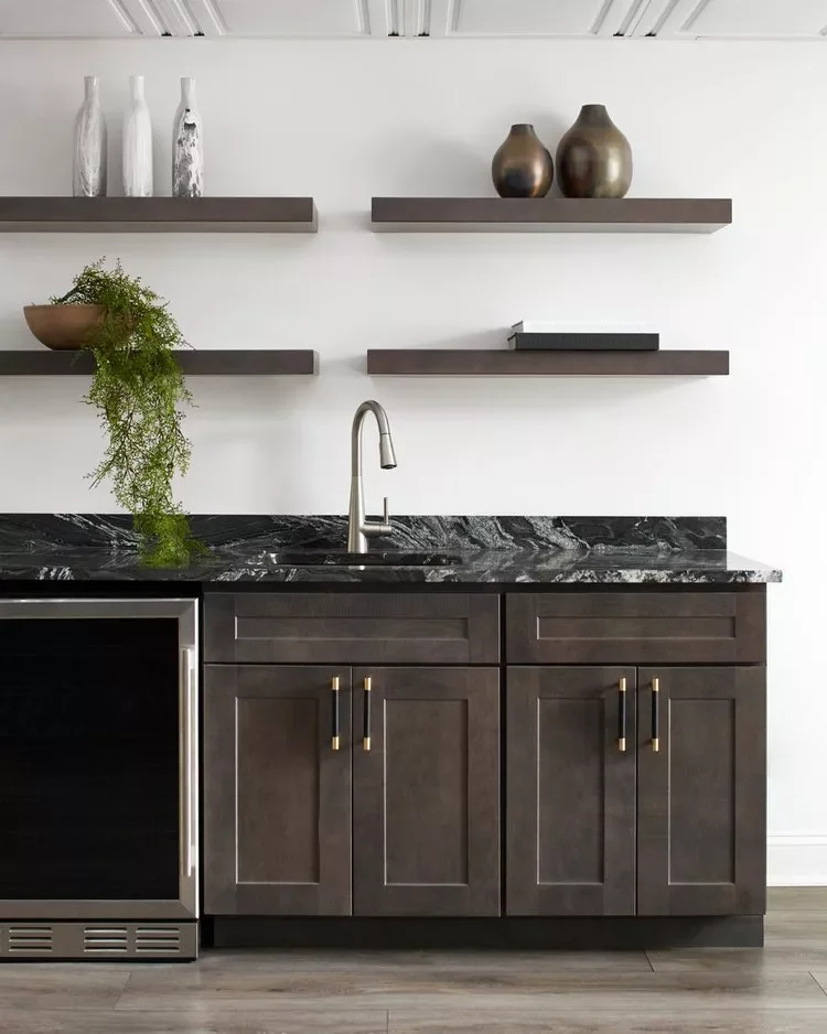 Black Countertops With Rich Detailing