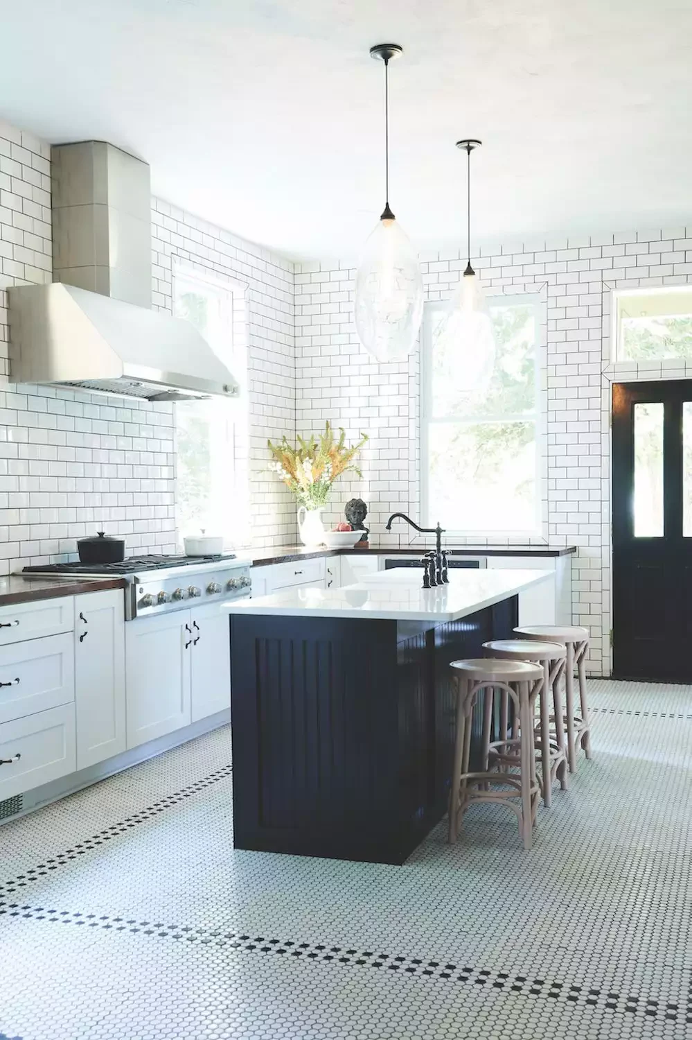 Black-and-White Penny Tile