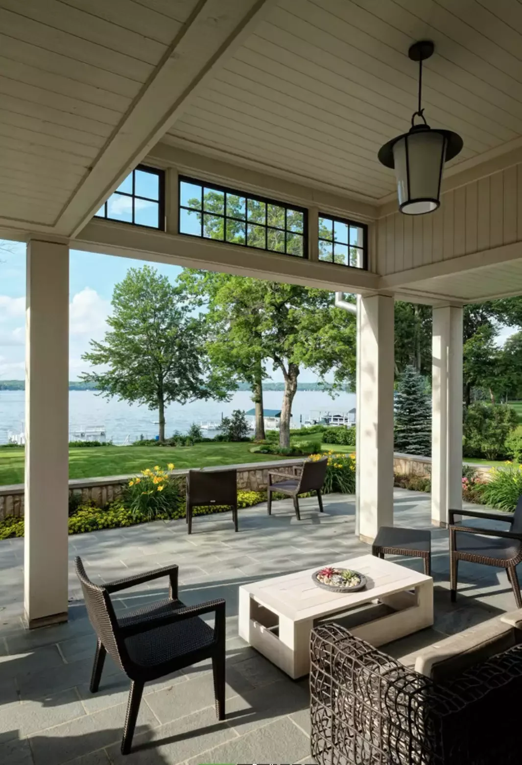 Blend Glass and Timber