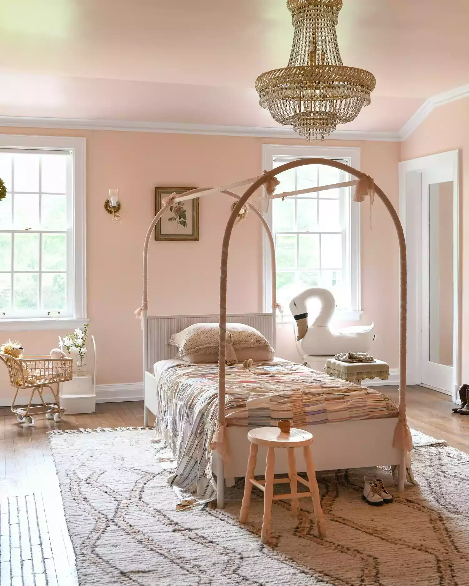 Bow-Tied Canopy Bed