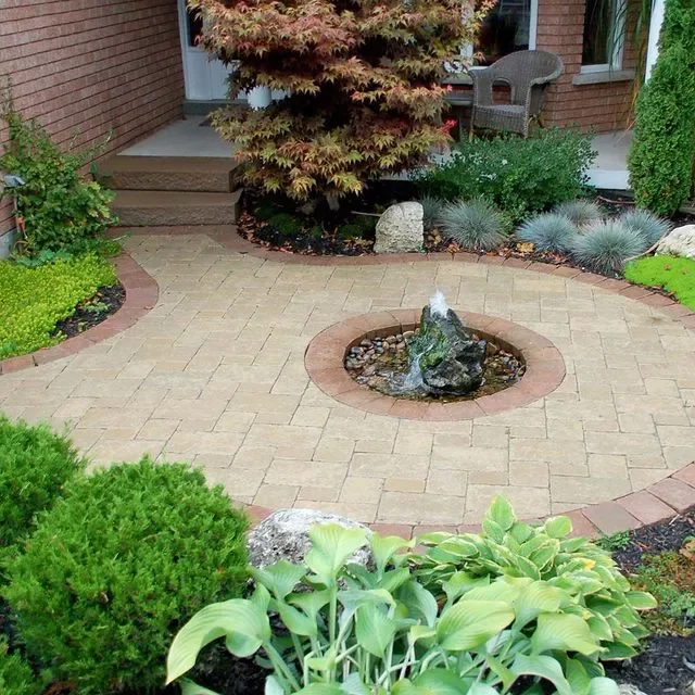 Brick Rotunda Edging