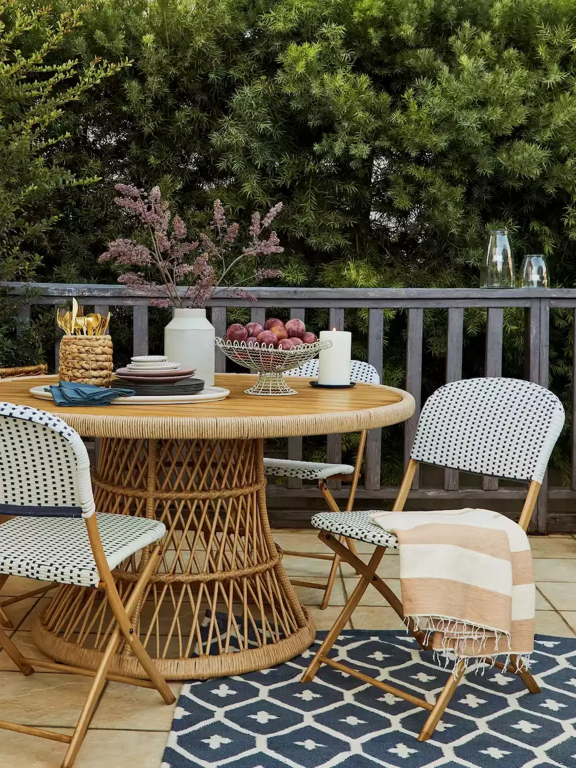 Cafe-Style Seating