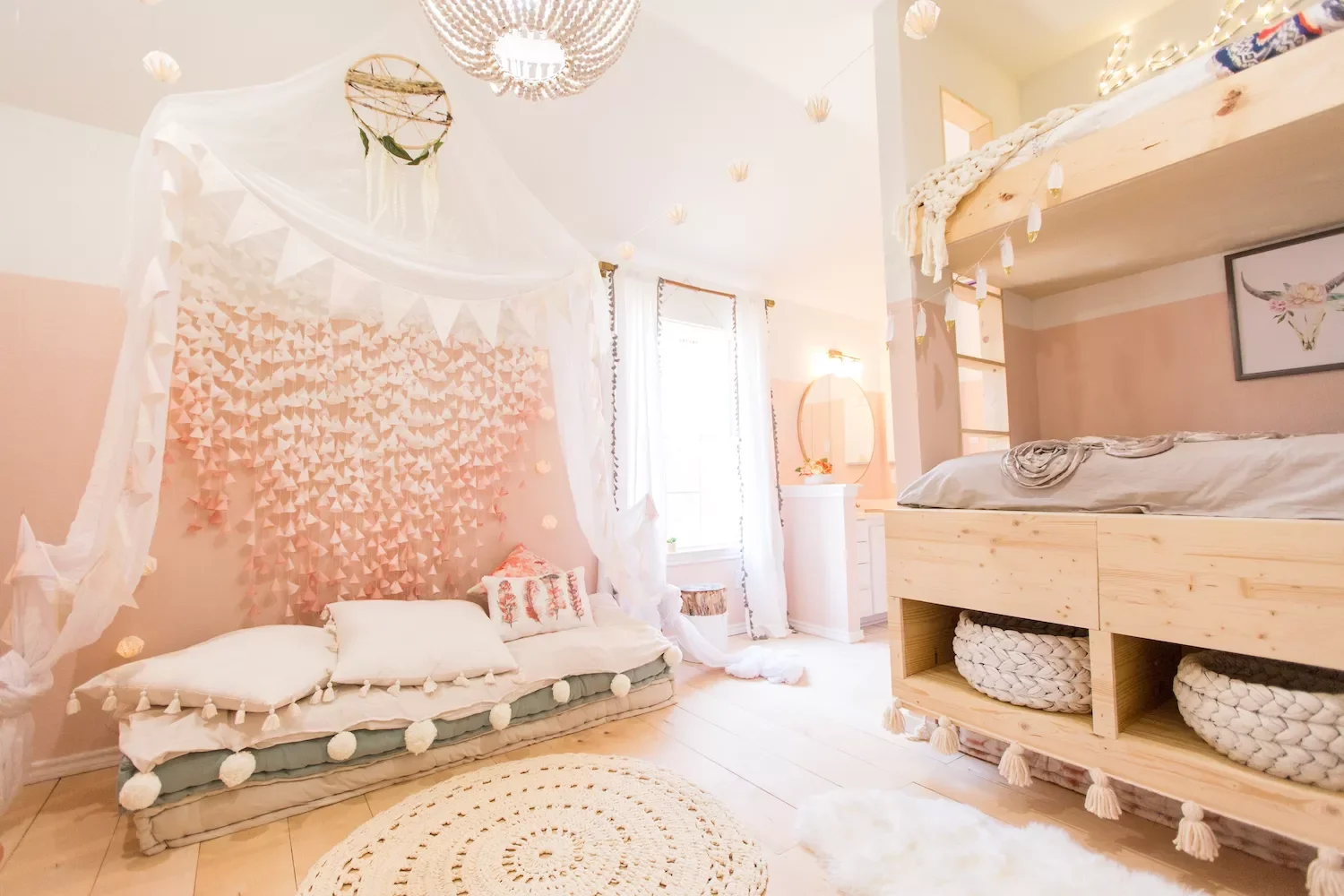 Canopied Daybed