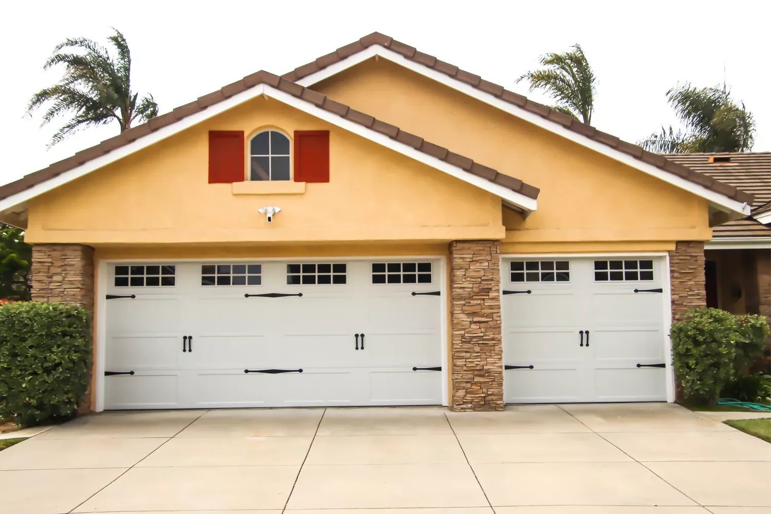 Carriage-Style Roll-Up Doors