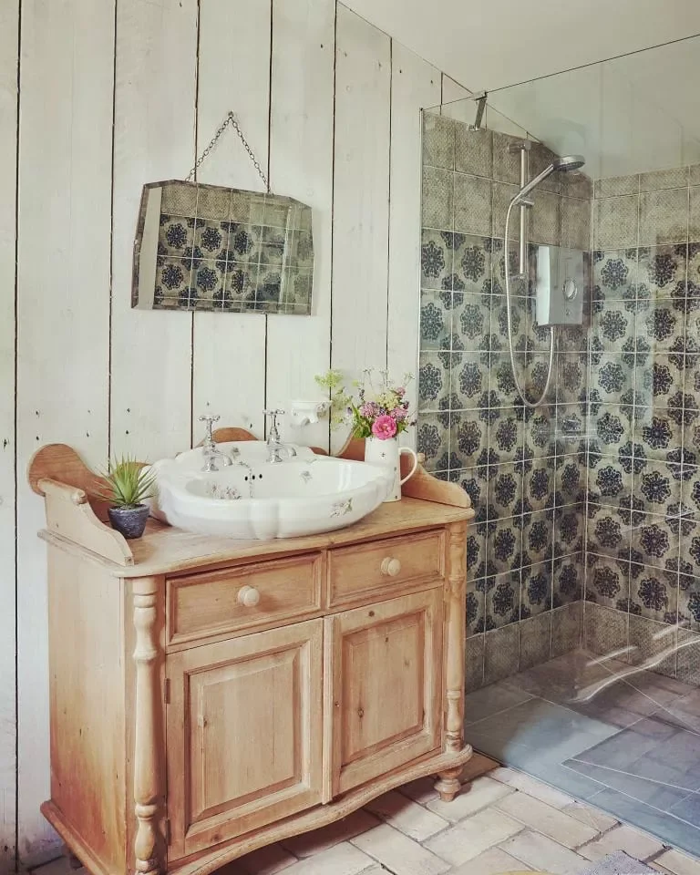 Chest Turned Vanity