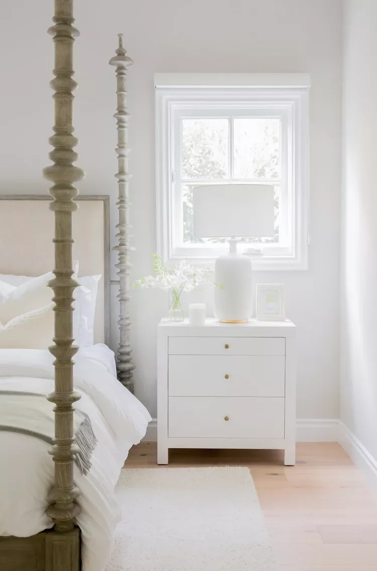 Choose a Dramatic Bed Frame
