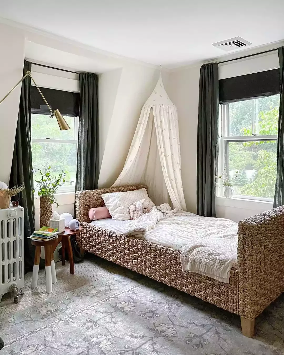 Corner Canopy