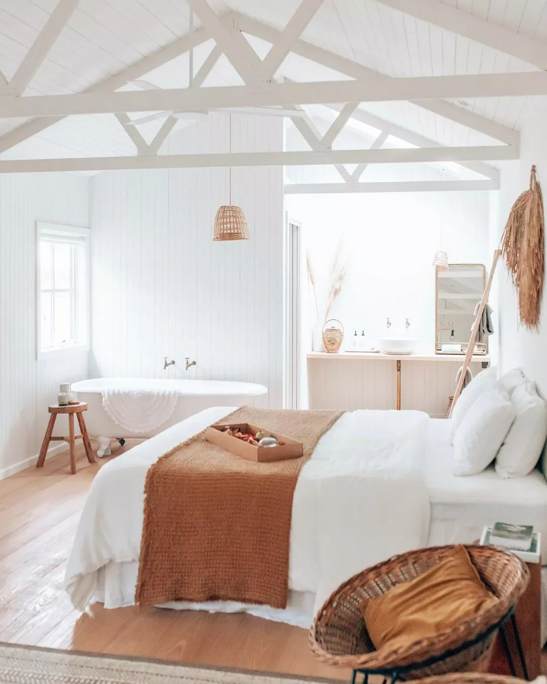 Create a Breezy En Suite