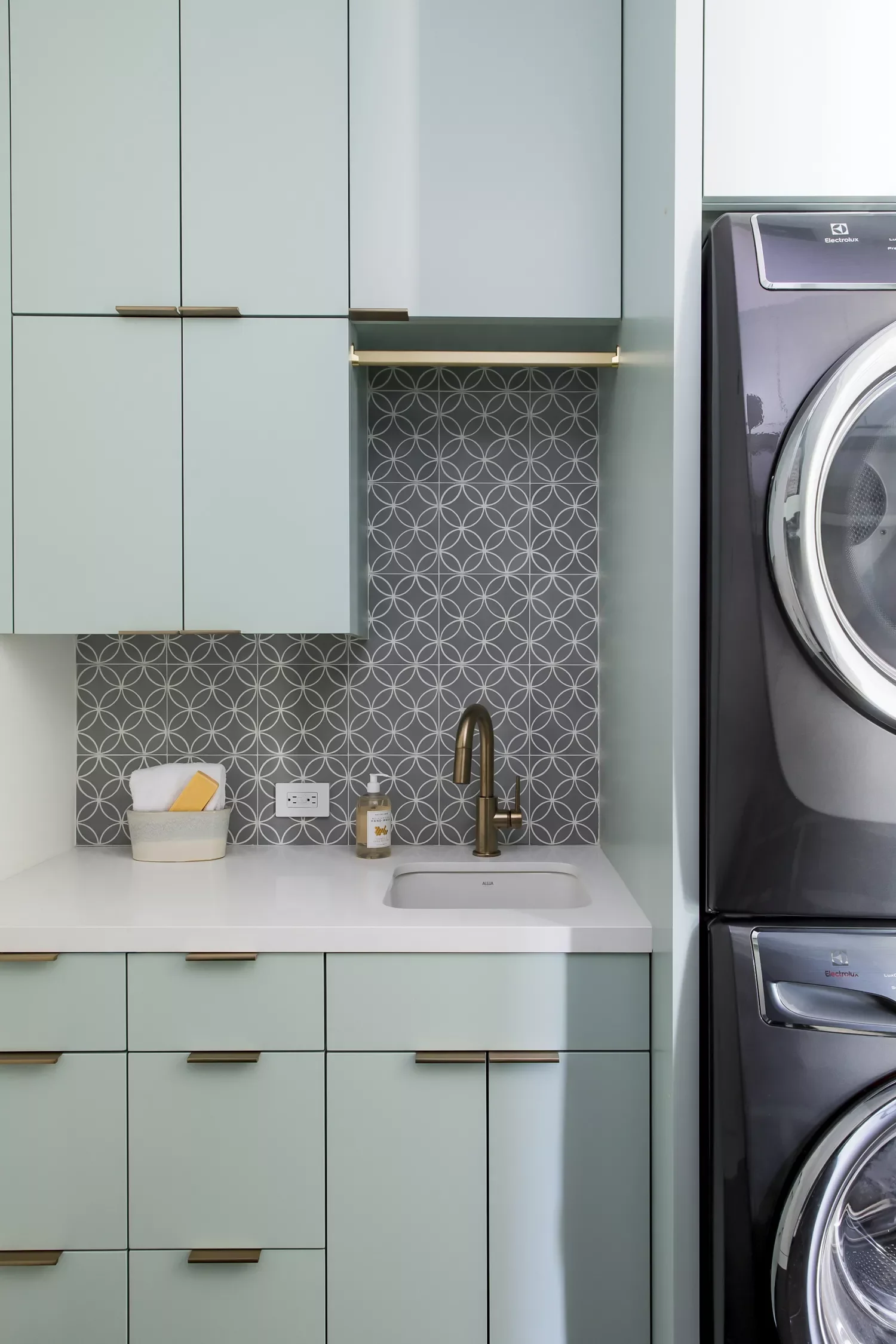 Create a Cool-Toned Palette
