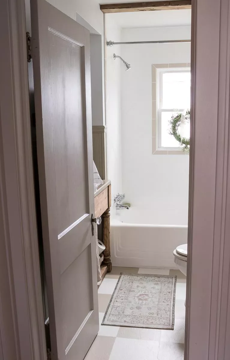 Decorate the Shower Window