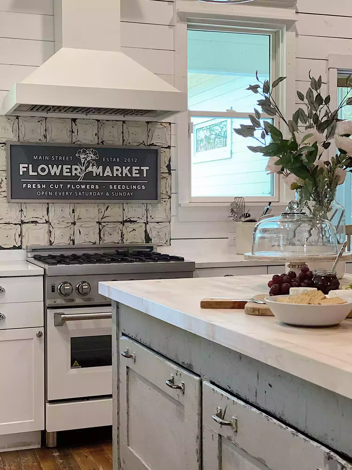 Display a Farmhouse Sign