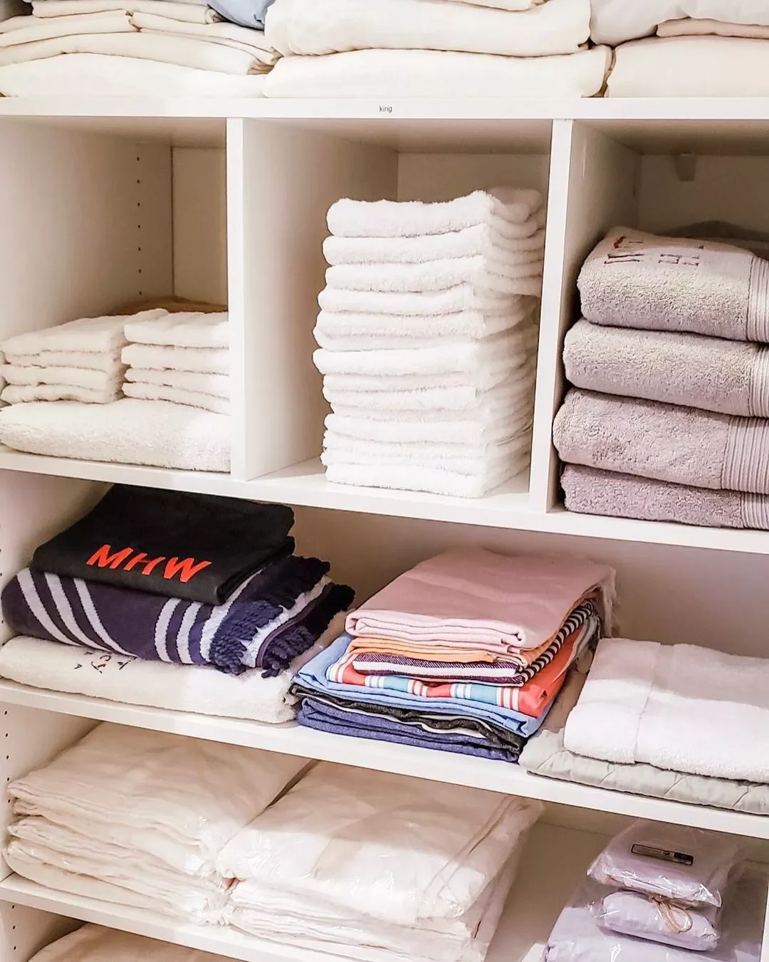 Divide Shelves