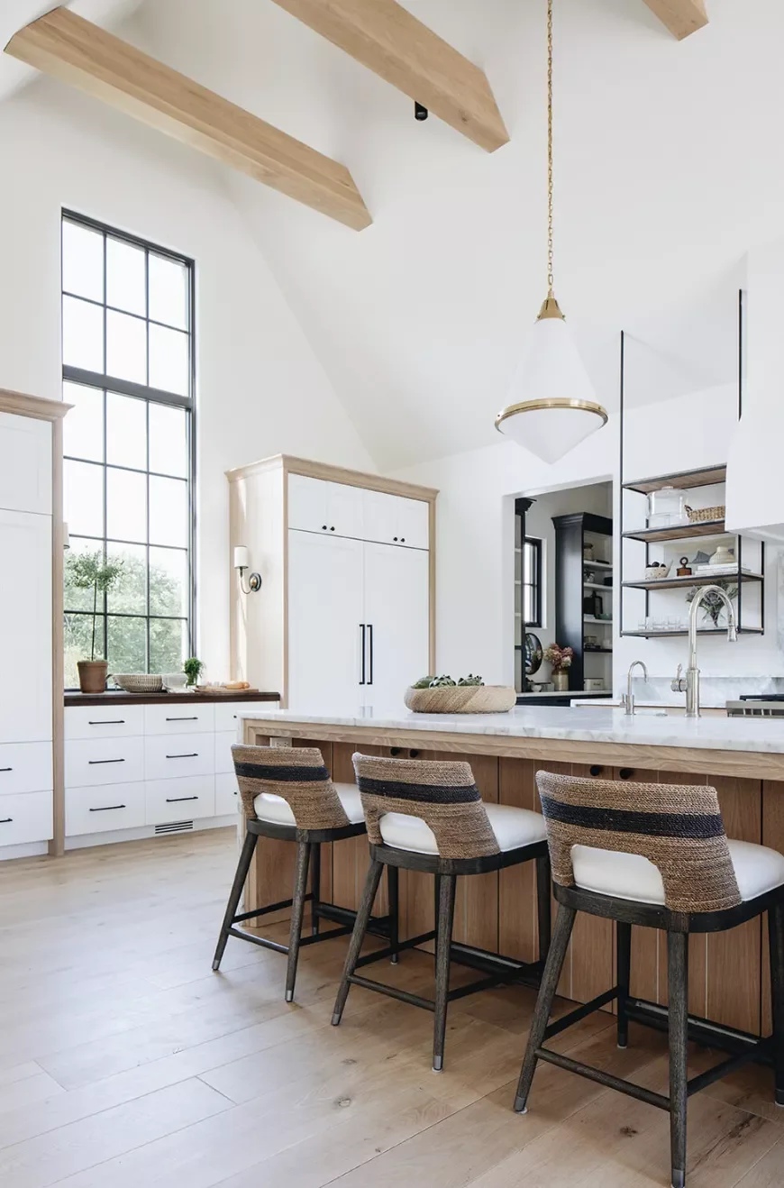 Dramatic Vaulted Ceiling