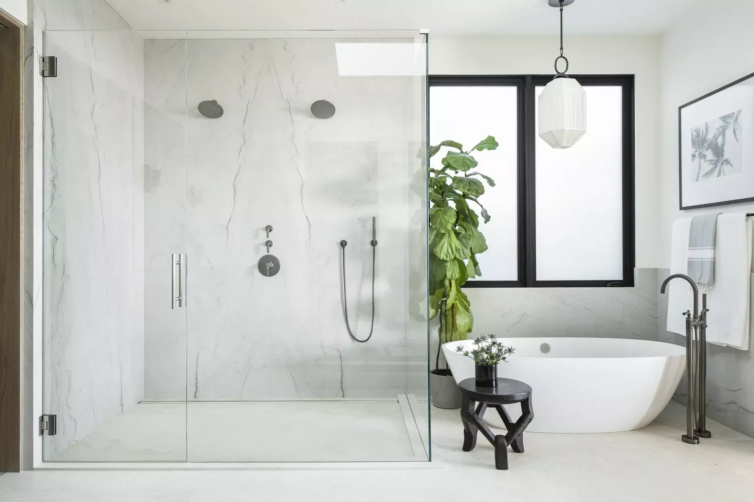 Expansive Corner Shower