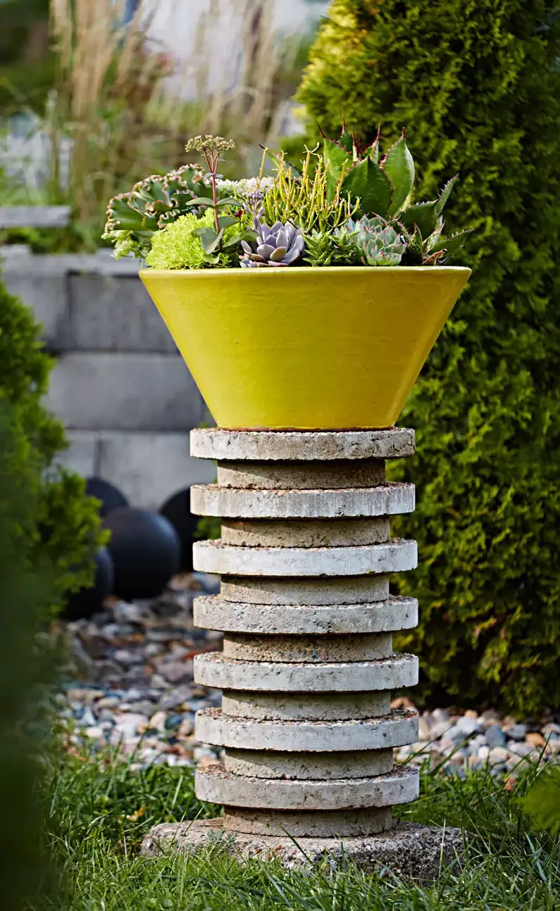 Eye-Level Containers