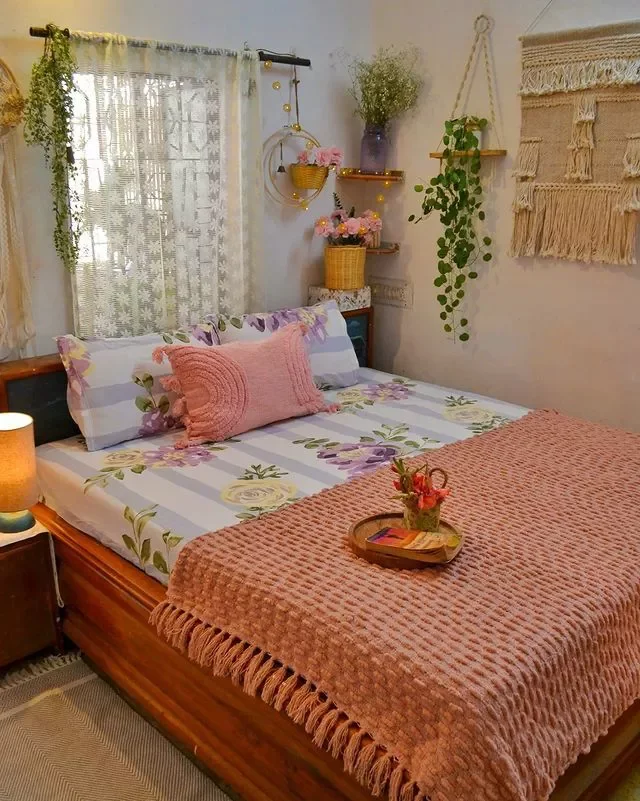 Fill a Small Bedroom