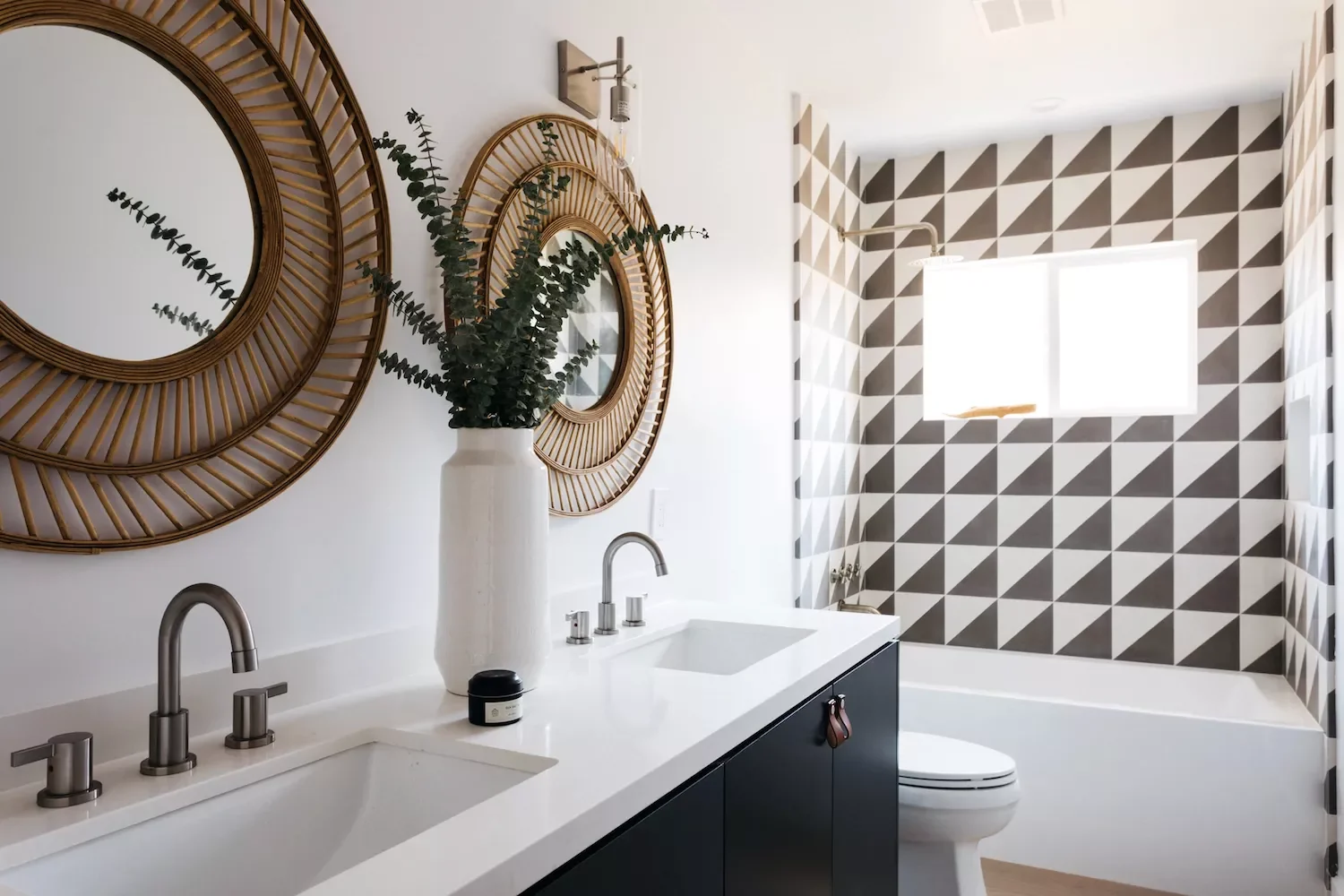 Graphic Wall Tile