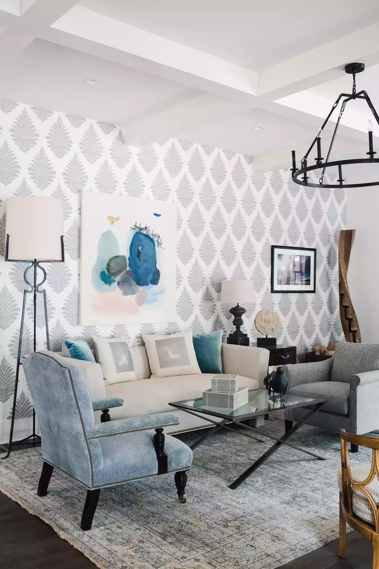 Hang Patterned Wallpaper