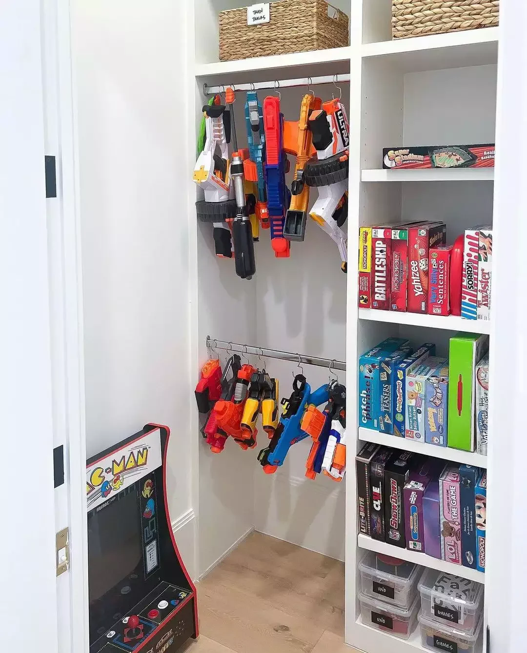 Hang Toys