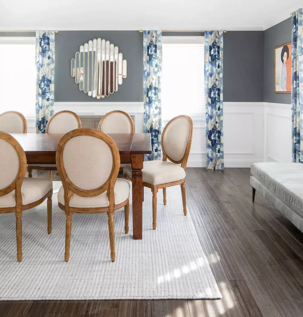 High-Contrast Wainscoting