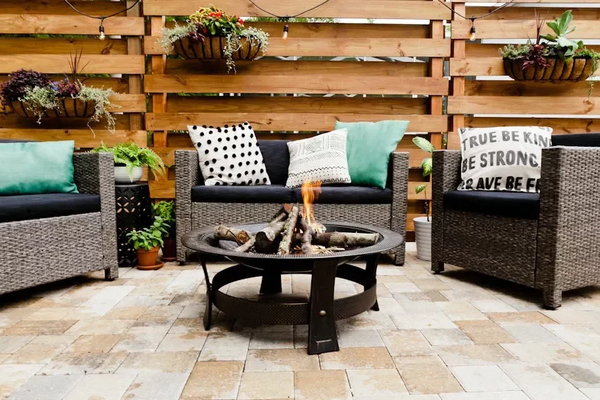 Horizontal Slat Fence DIY