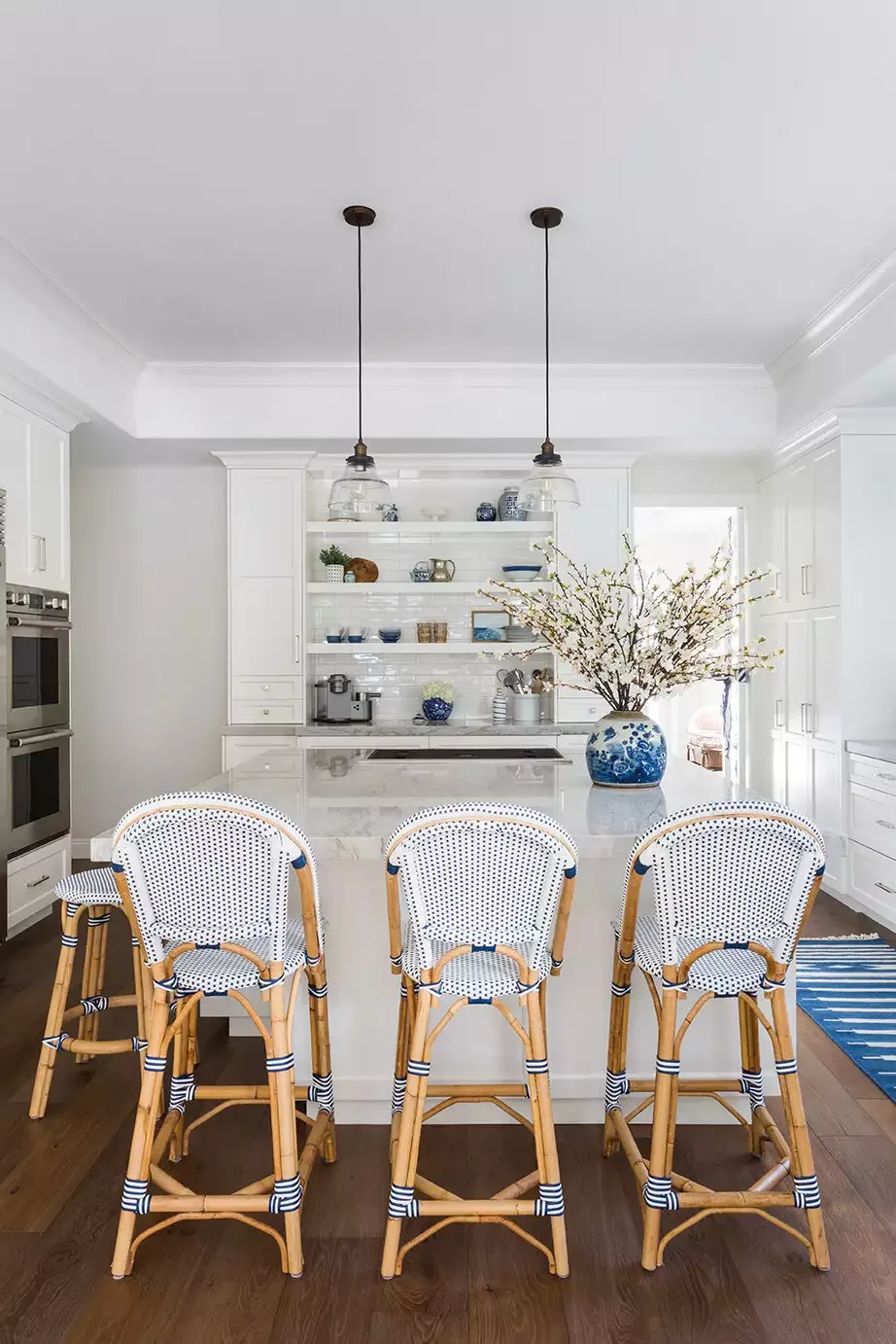 Include Wraparound Seating
