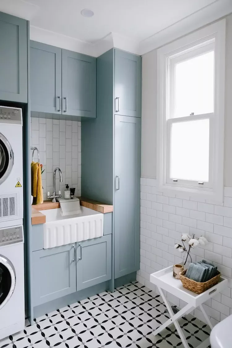 Install a Vertical Tile Backsplash