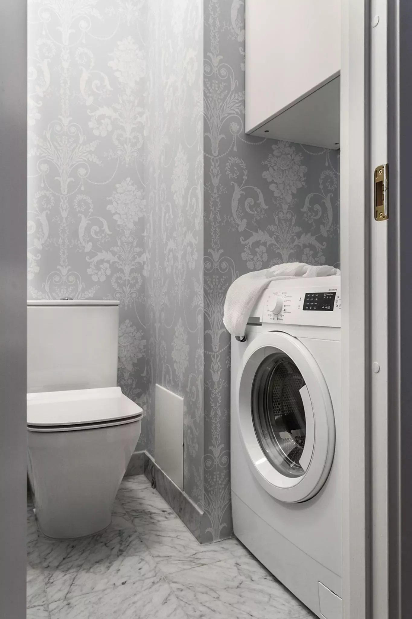 Jazz Up a Tiny Laundry Room