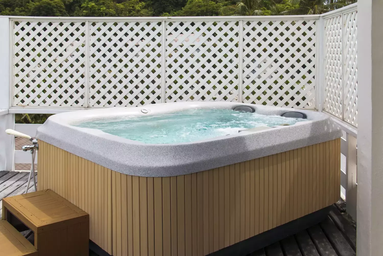 Lattice Privacy Screen