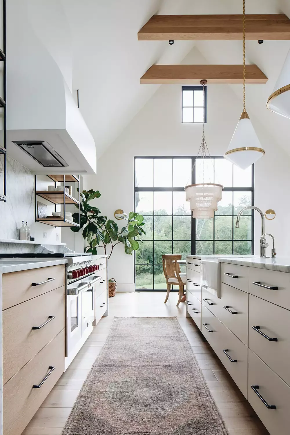 Lay Down a Kitchen Rug