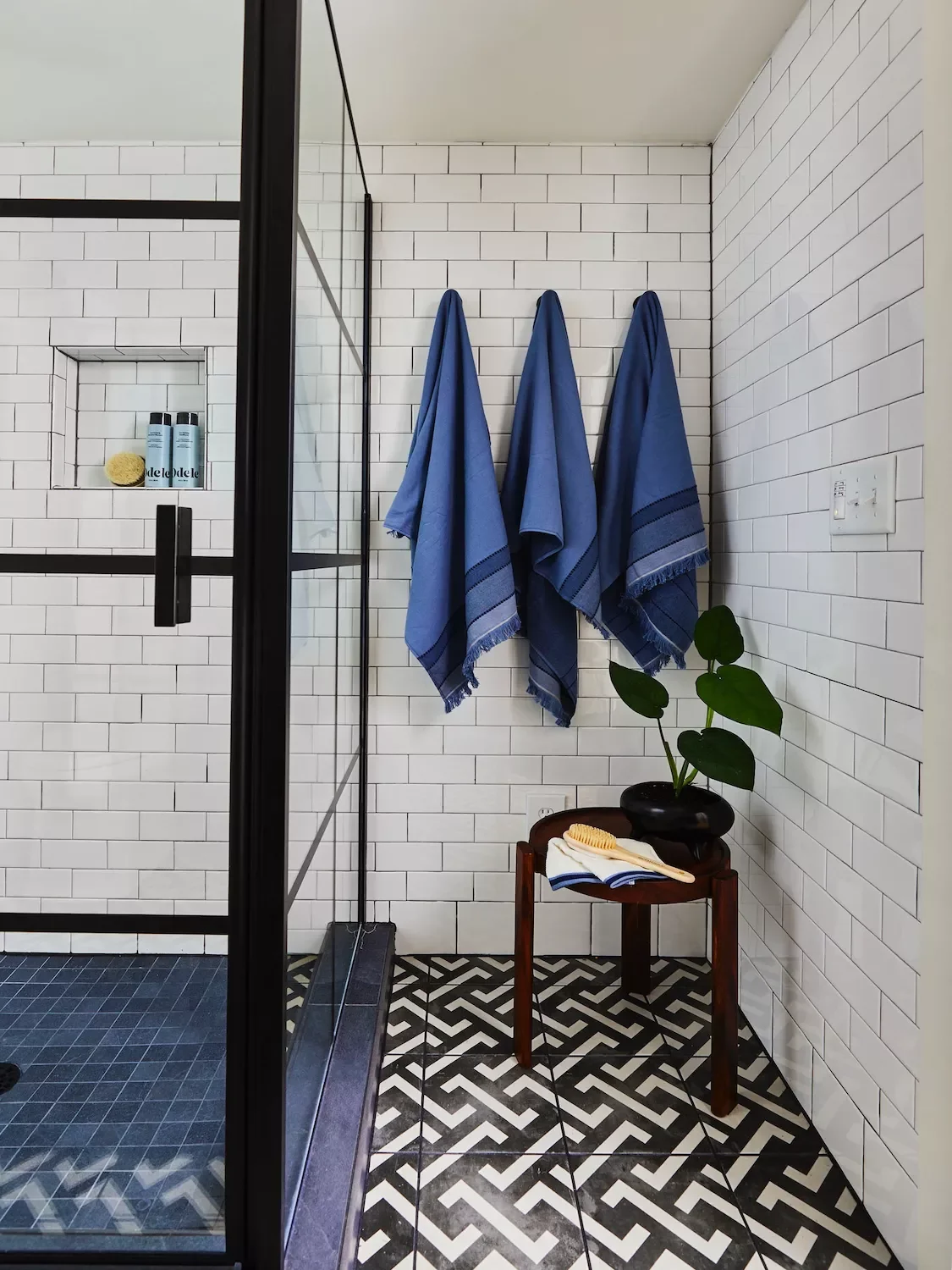 Lay Graphic Floor Tiles