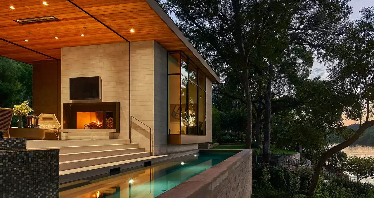 Make It Minimalist With Recessed Pool Lighting