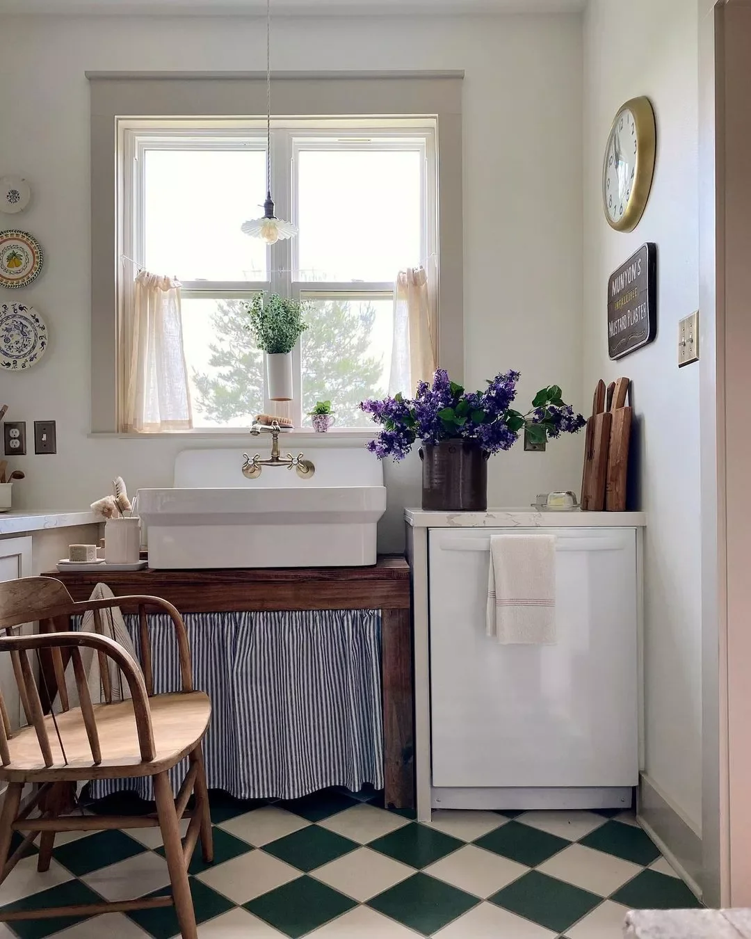 Make Your Sink Look Chic