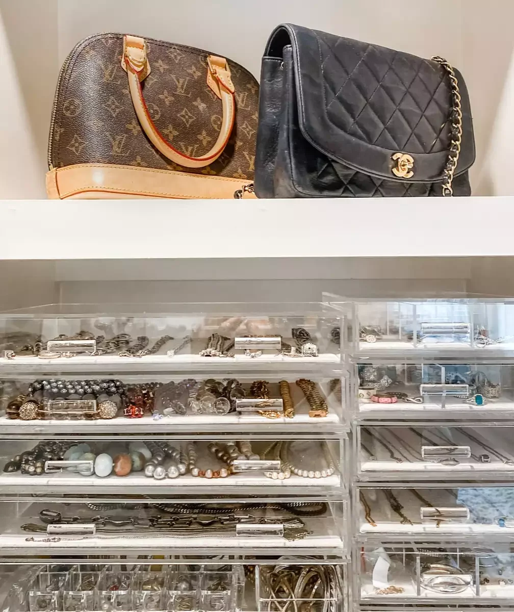 Maximize Closet Space