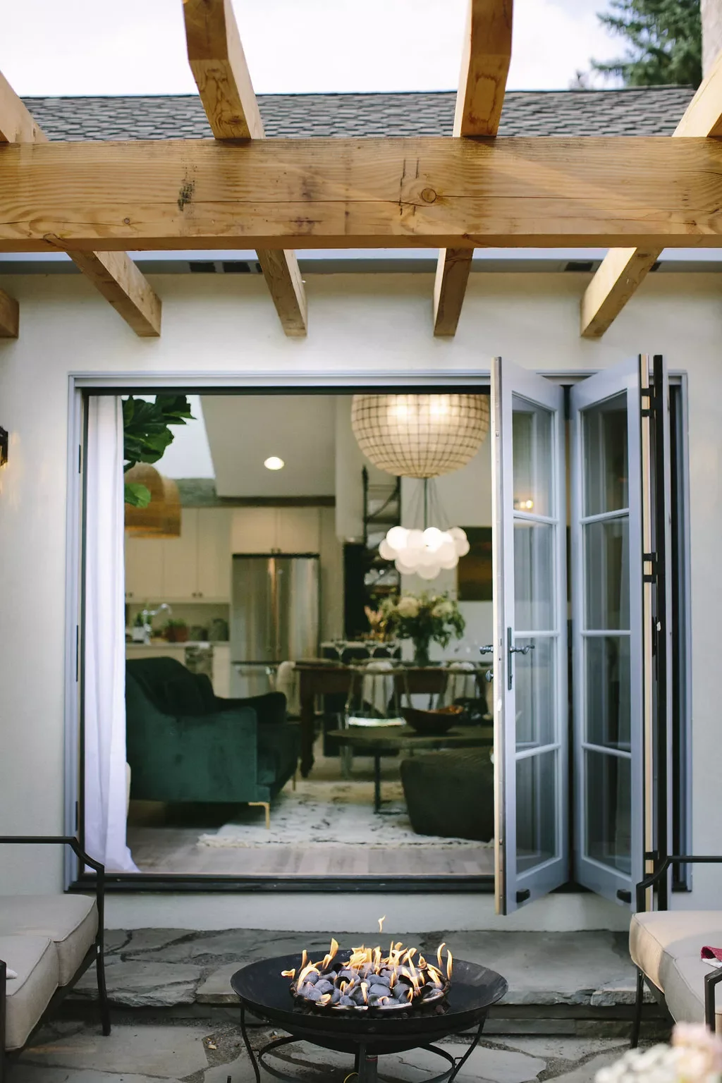 Modern Flagstone Patio