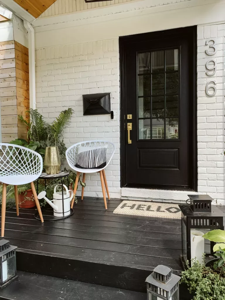 Modernize With Black Accents