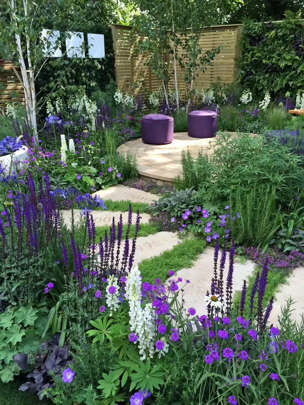 Monochromatic Garden