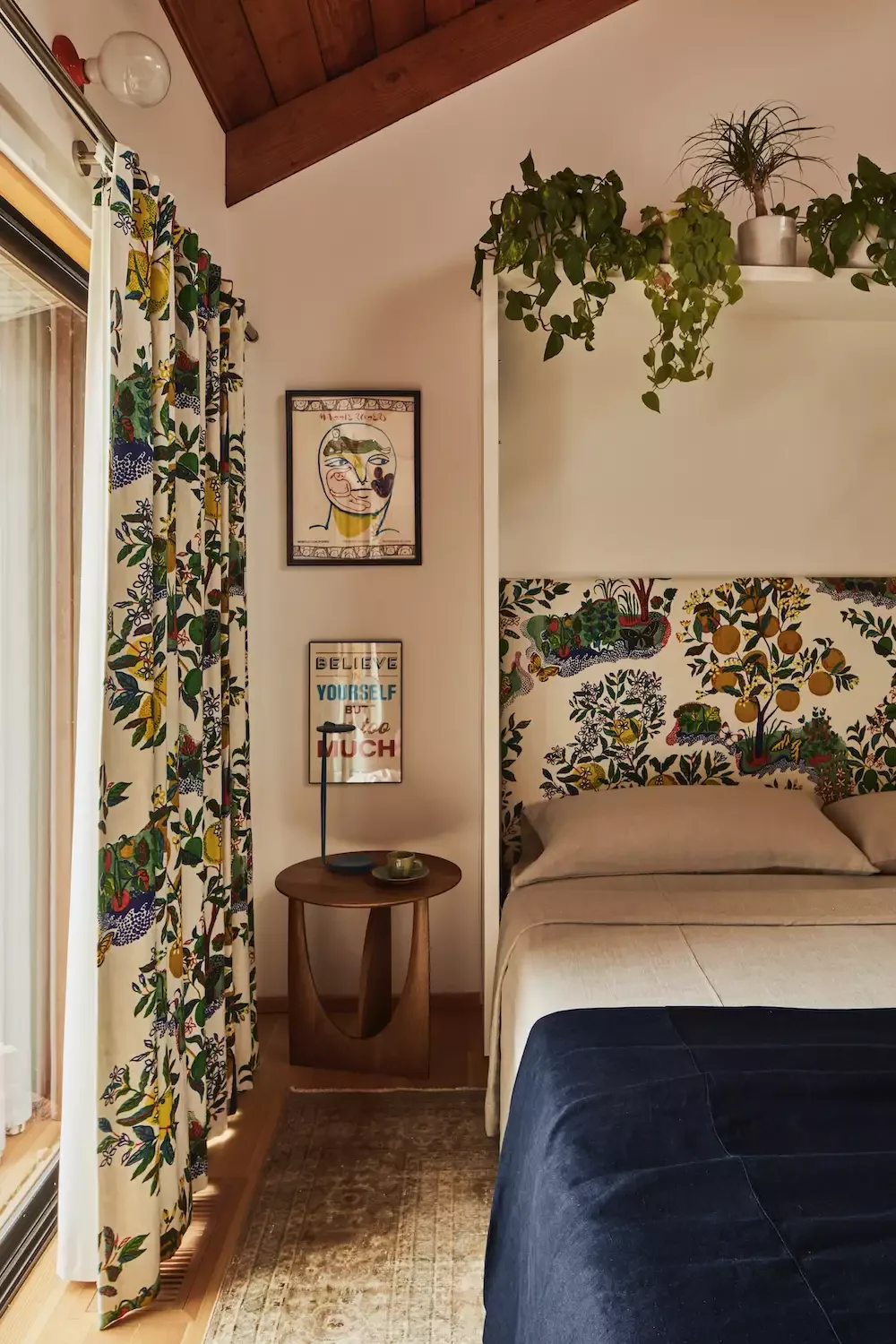 Murphy Bed With Plants