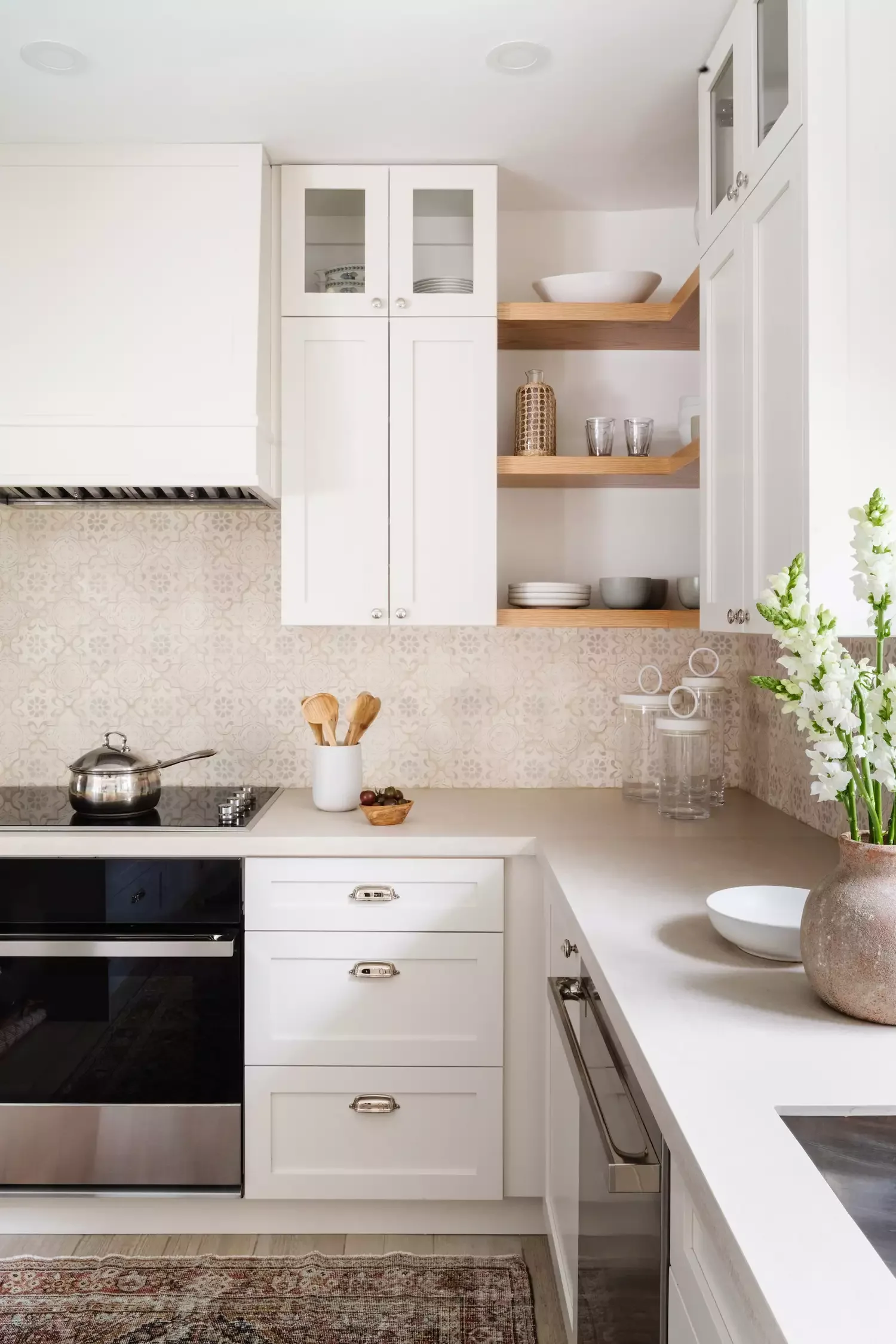 Neutral Patterned Tile