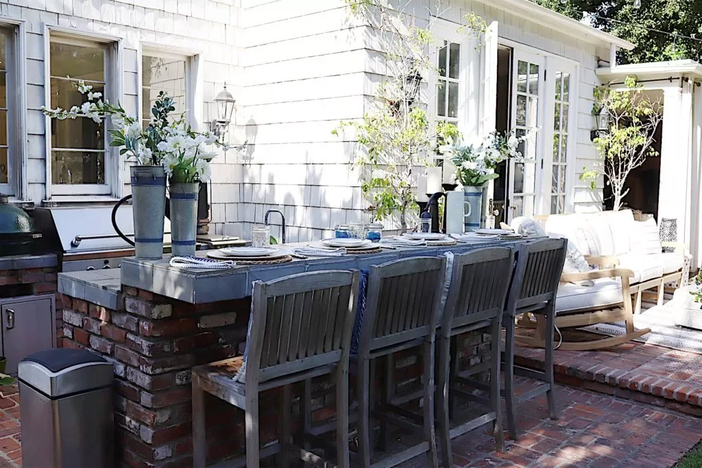 Open-Air Dining