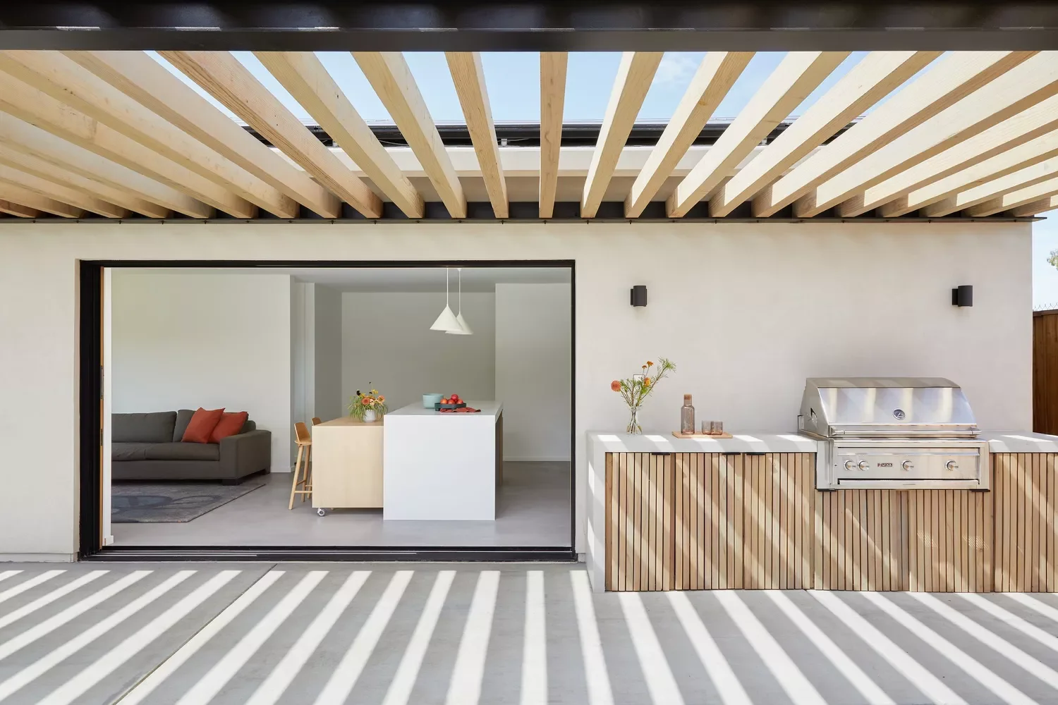 Outdoor Grill With Pergola