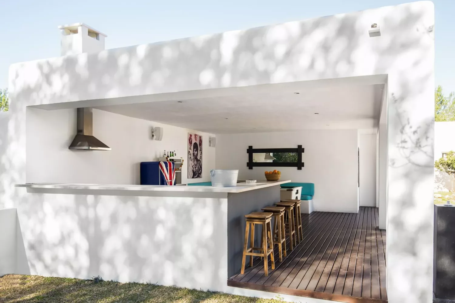 Outdoor Kitchen With Roof