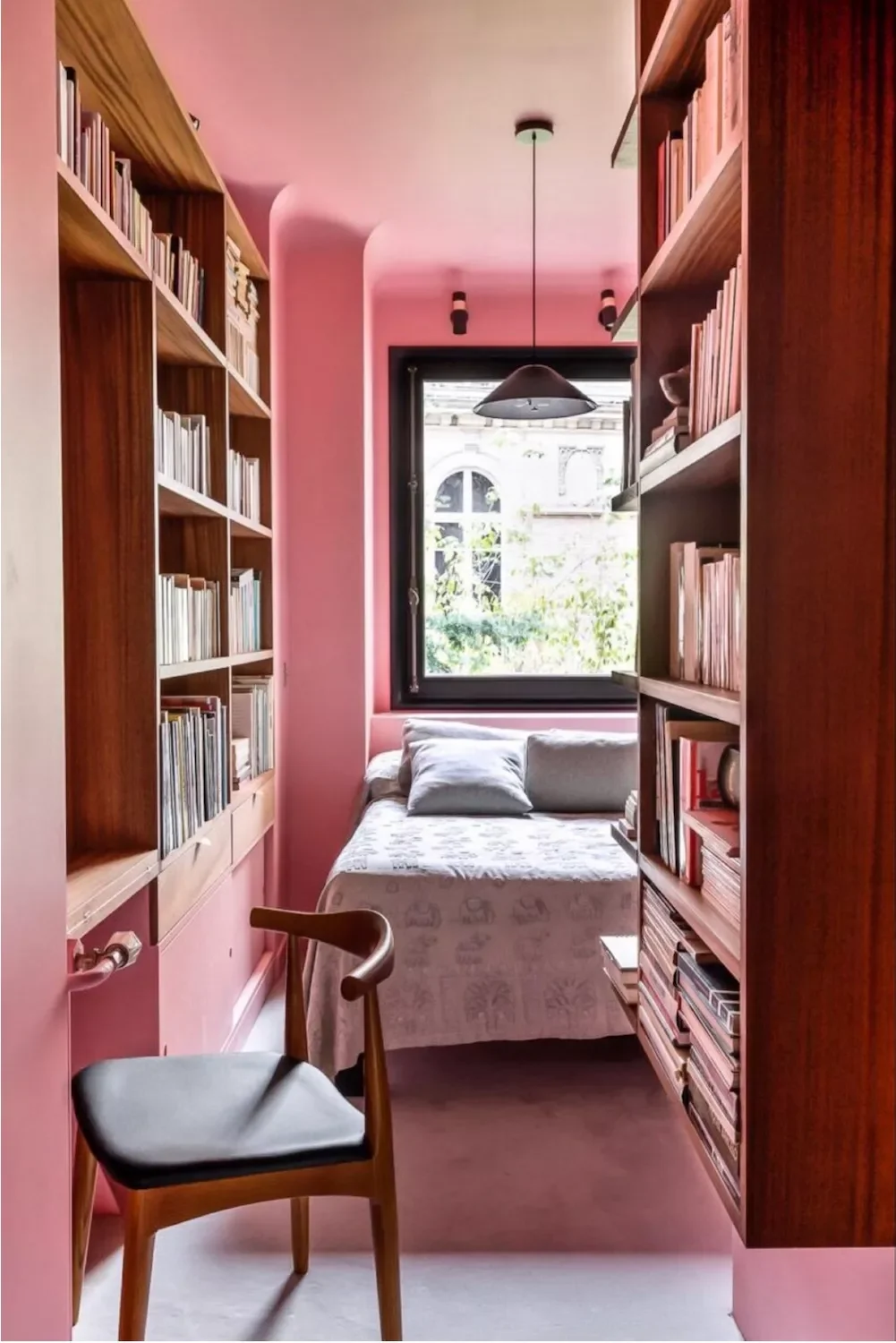 Paint a Small Office Pink