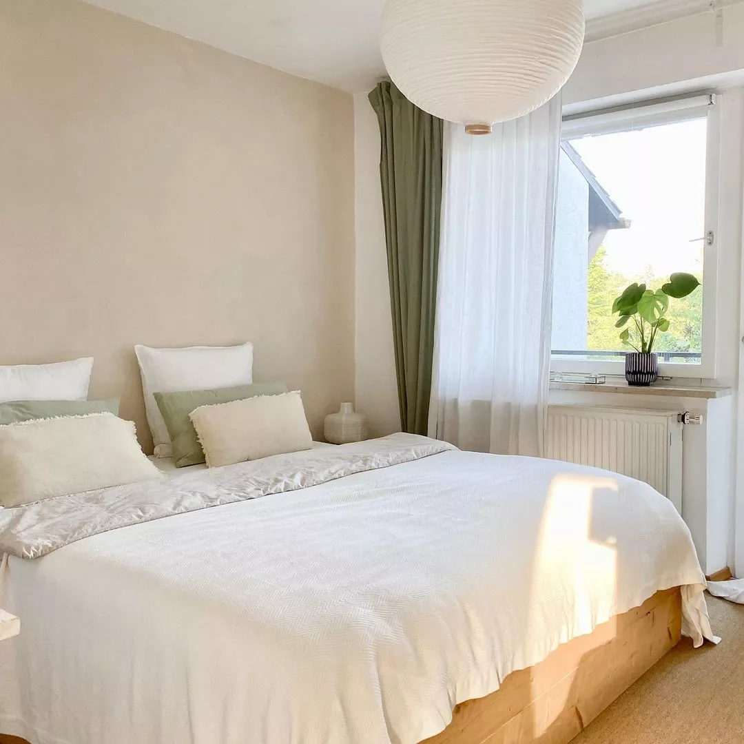 Pair Curtains With Pillows