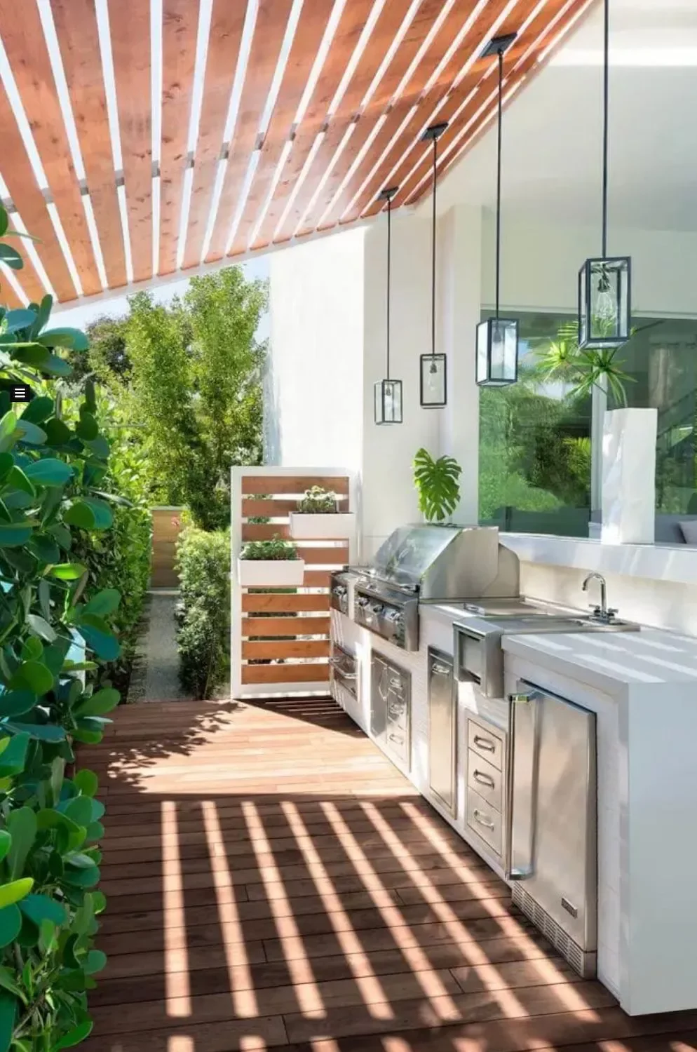 Semi-Shaded Kitchenette
