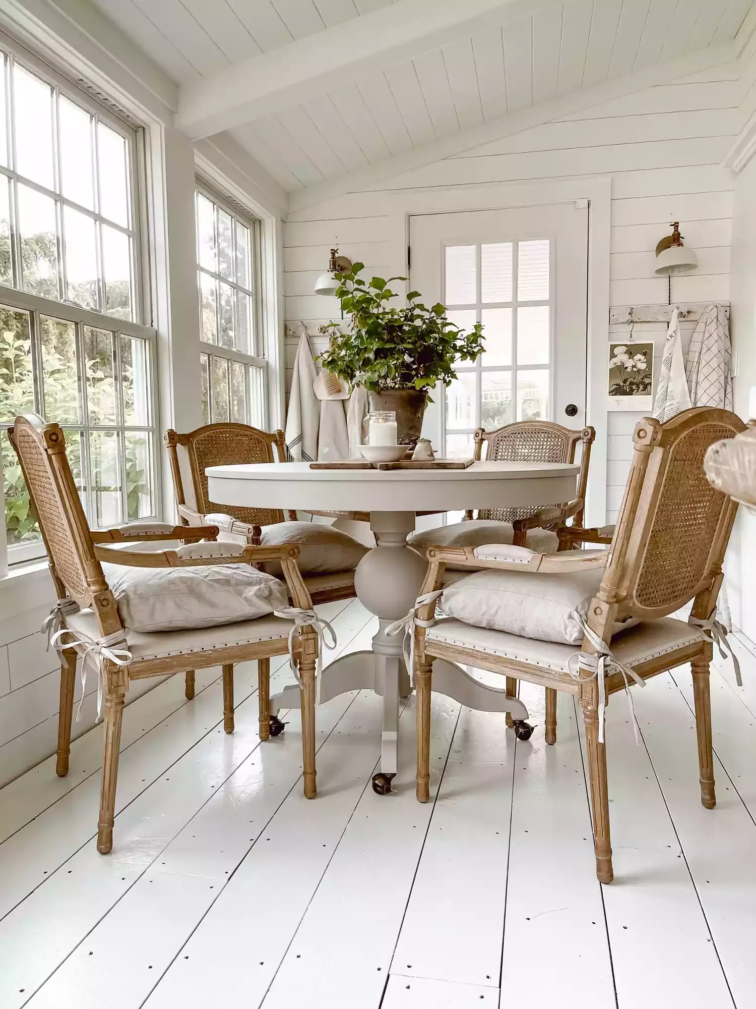 Set Up a Breakfast Nook